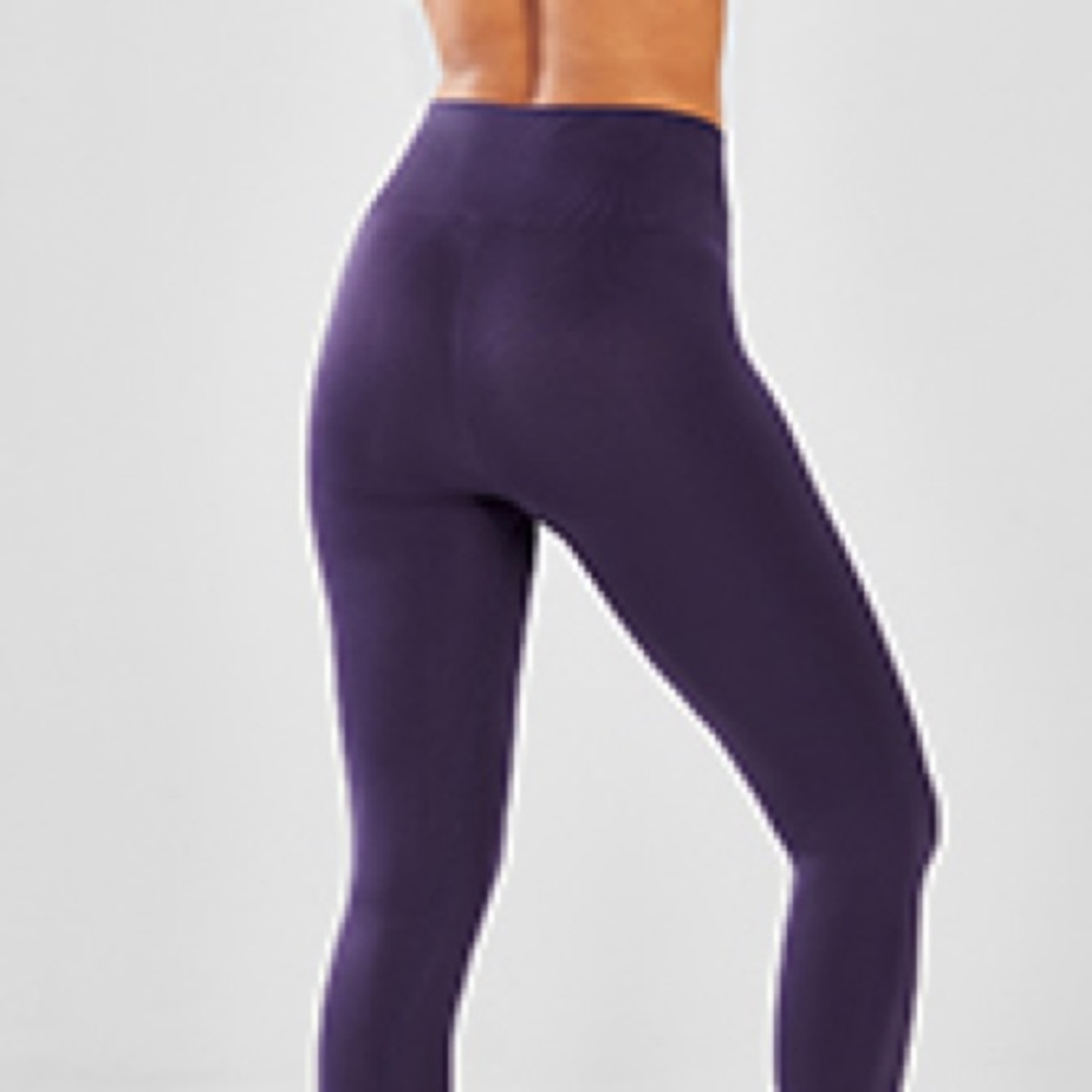 Fabletics Seamless High-Waisted Solid Legging - image 2